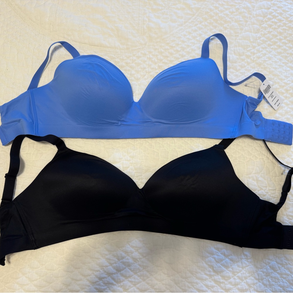 2 Soma Intimates Enbliss wireless bras size 34DDD. New with tags!